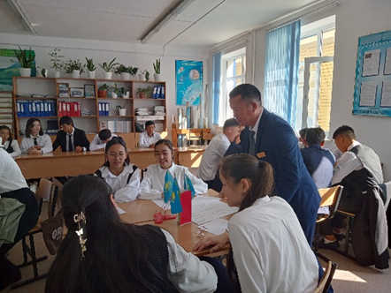 «Бірлік пен бейбітшілік рәміздері» тақырыбындағы талқылау